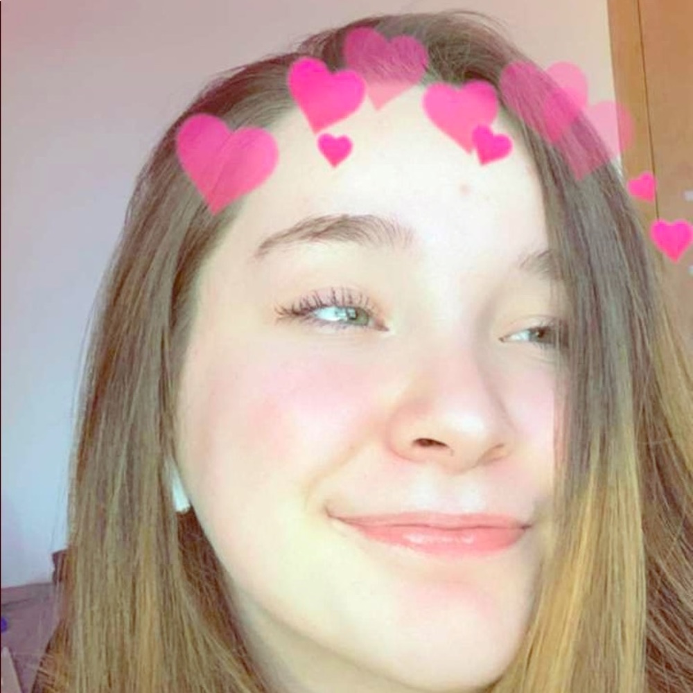 Meet your Posher, Emily